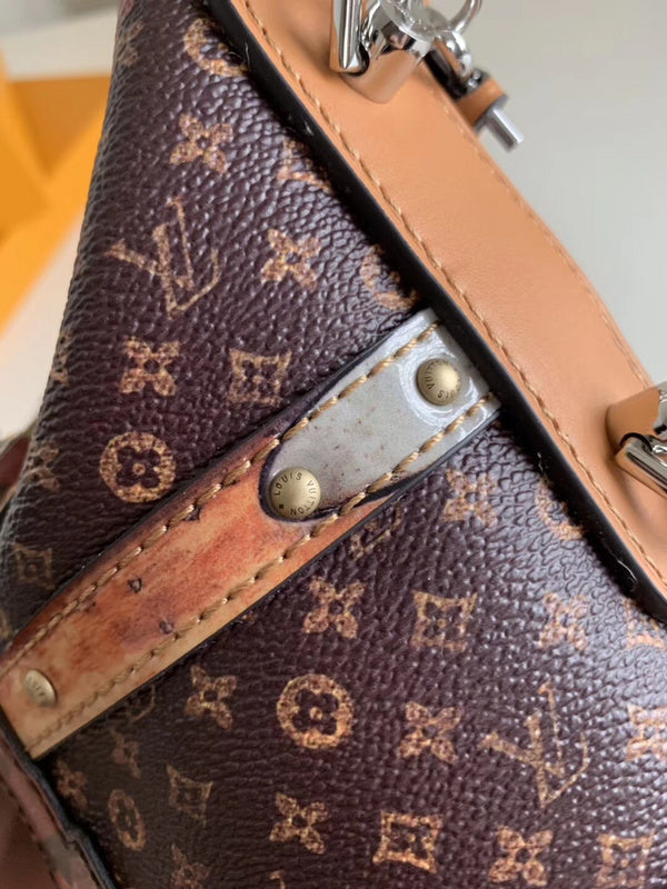 Luxurious Totes - Latest - 2401