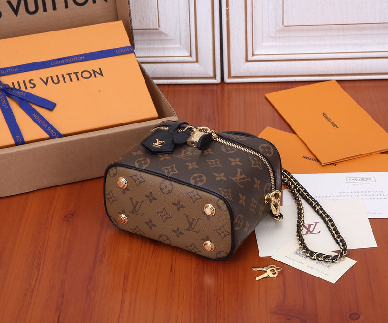 LOV - Luxurious Totes - 1662