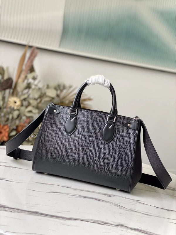 LOV - Luxurious Totes - 2388