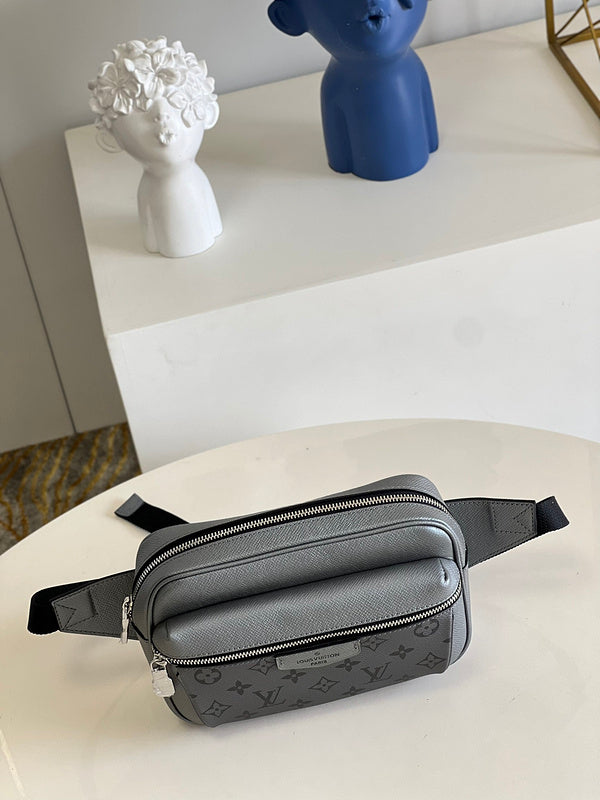 LOV - Luxurious Totes - 1614