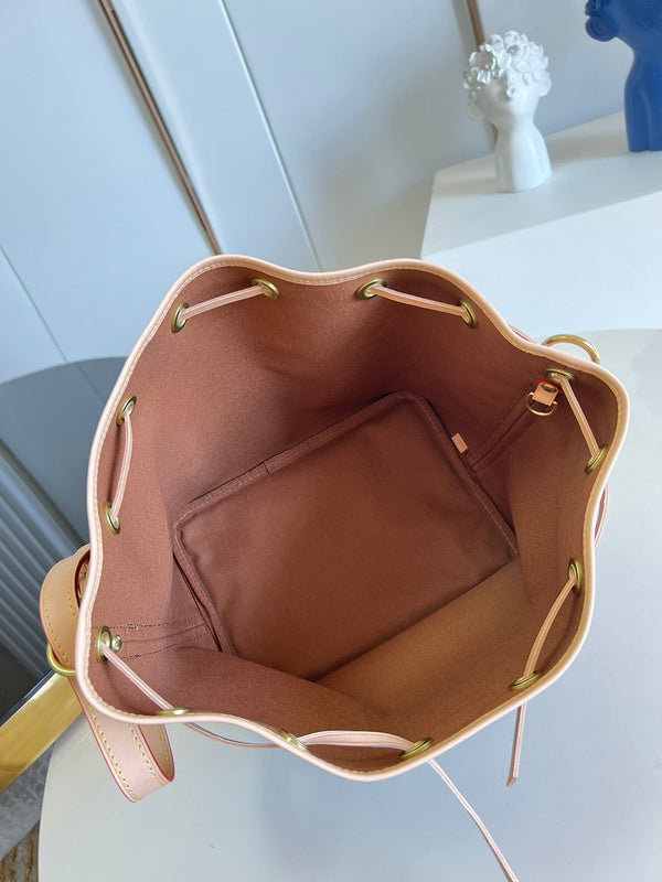 LOV - Luxurious Totes - 1059