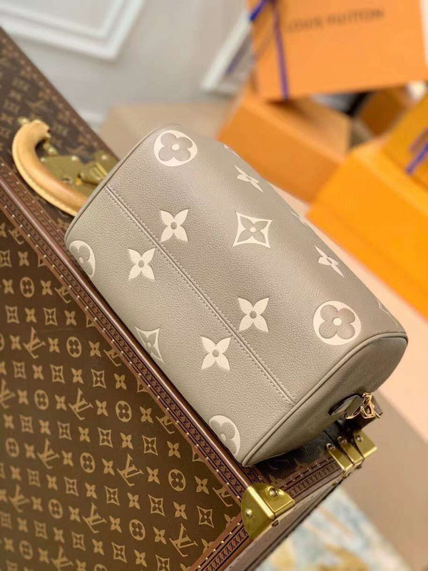 LOV - Luxurious Totes - 2314