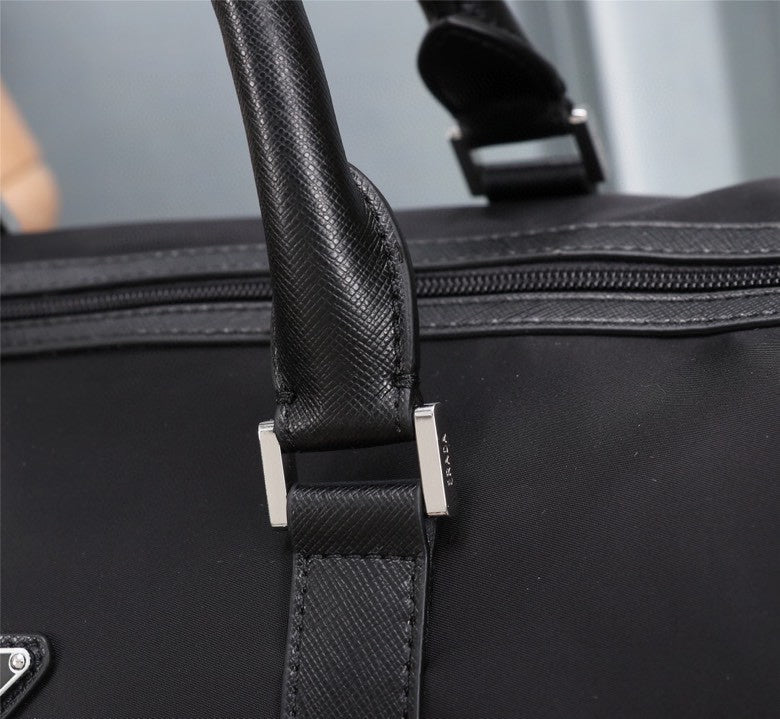 PDA - Luxurious Totes - 001