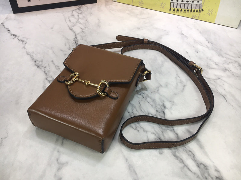 GUI - Luxurious Totes - 1099