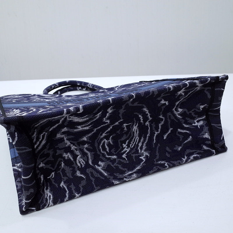 Luxurious Totes - Latest - 6401