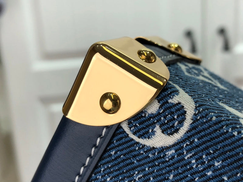 LOV - Luxurious Totes - 1818
