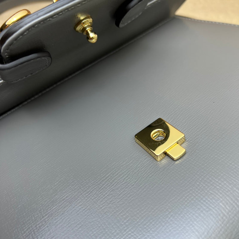 GUI - Luxurious Totes - 563