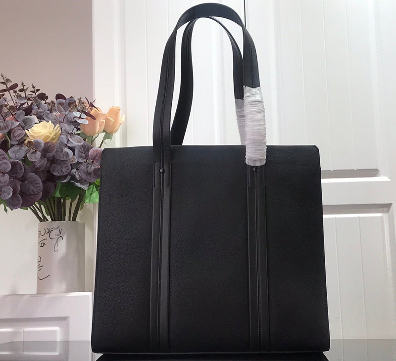 LOV - Luxurious Totes - 2419