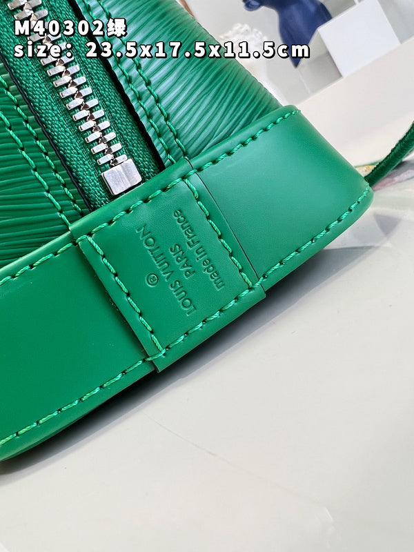 LOV - Luxurious Totes - 913