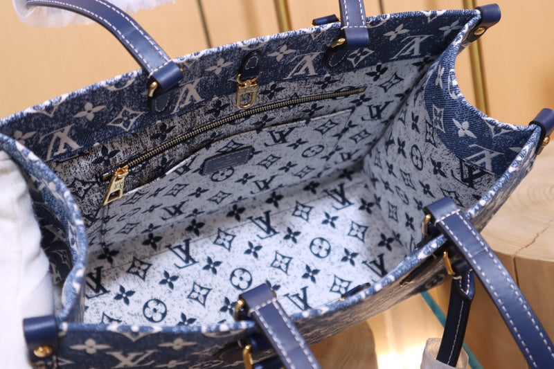 LOV - Luxurious Totes - 1573