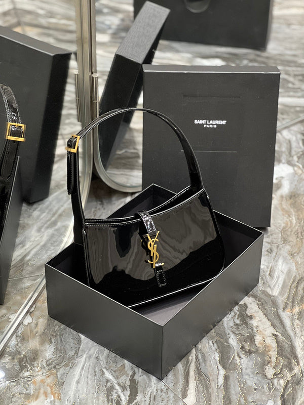 Luxurious Totes - Latest - 8126