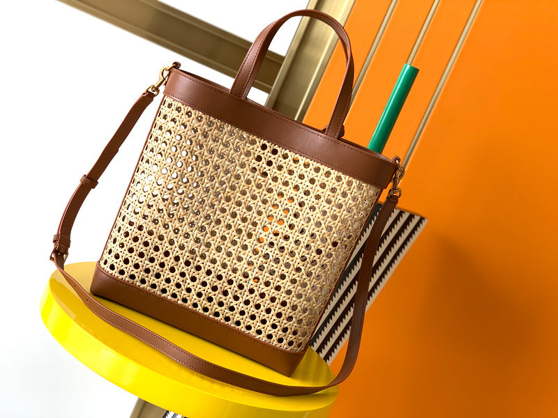 Luxurious Totes - Latest - 7919