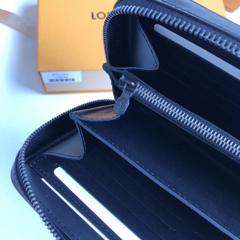 LOV - Luxurious Totes - 2541