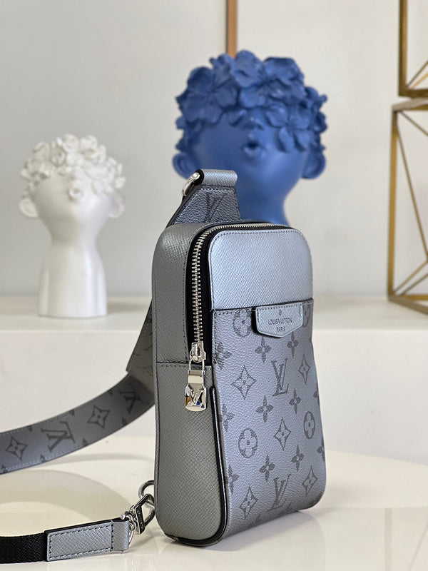 LOV - Luxurious Totes - 1607