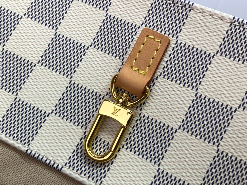 LOV - Luxurious Totes - 2218