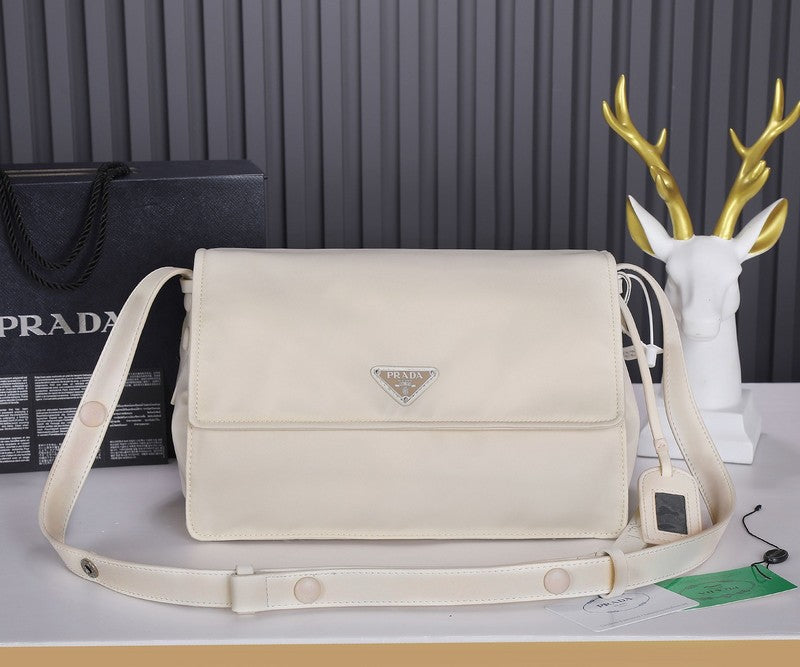 PDA - Luxurious Totes - 200