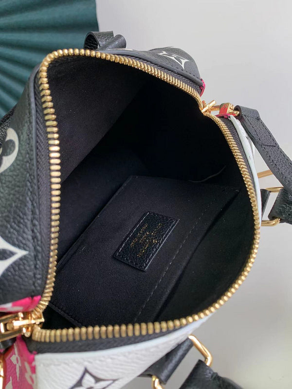 LOV - Luxurious Totes - 1630