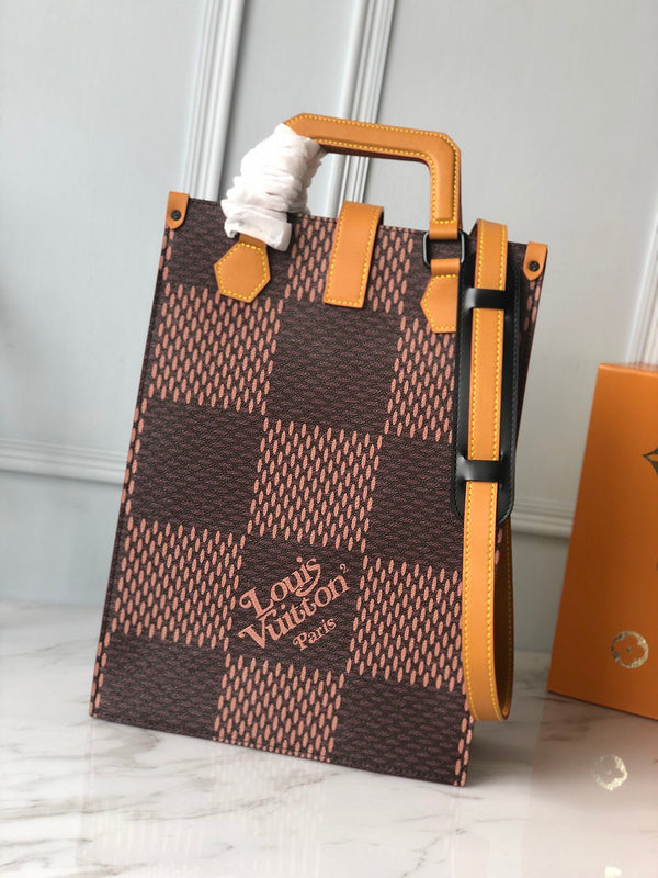 LOV - Luxurious Totes - 2642