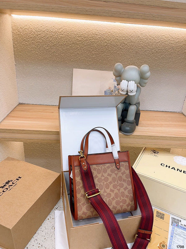 Luxurious Totes - CCH2 Bags - 011