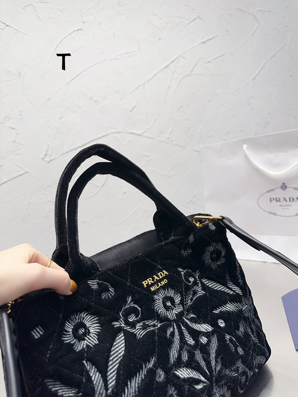 Luxurious Totes - PDA3 Bags - 258