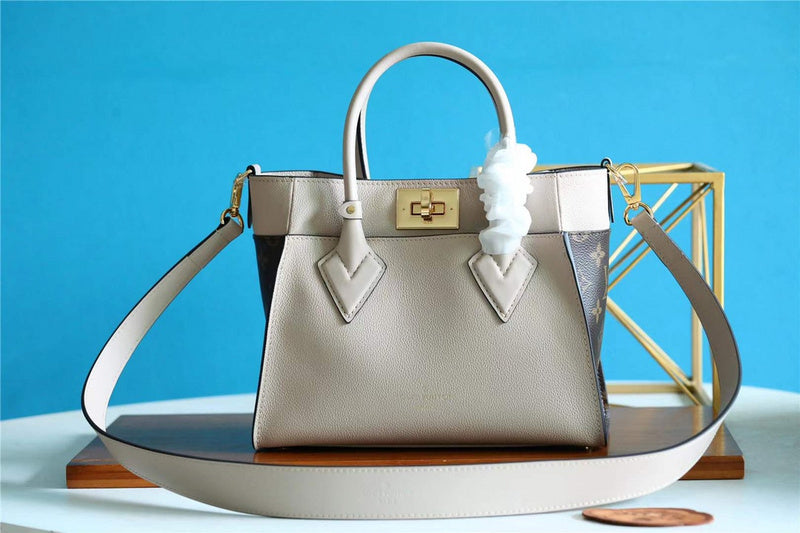 LOV - Luxurious Totes - 2405