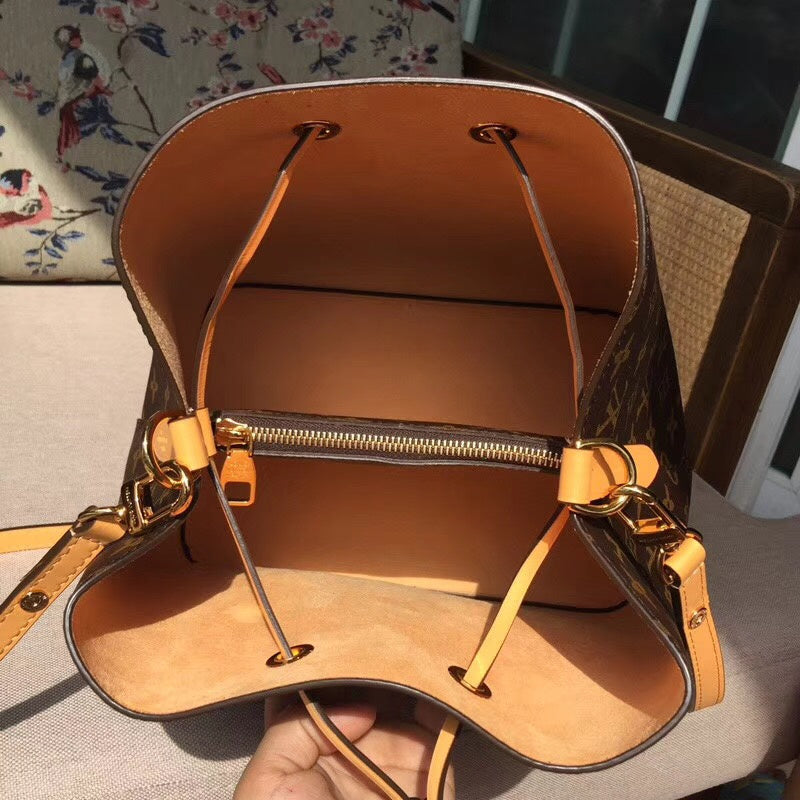LOV - Luxurious Totes - 2766
