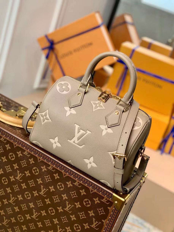 LOV - Luxurious Totes - 2314