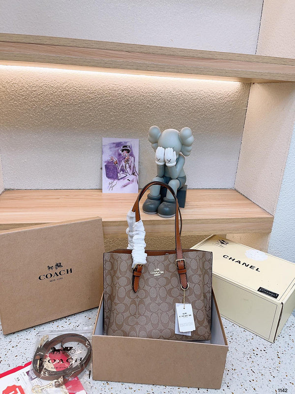 Luxurious Totes - CCH2 Bags - 142