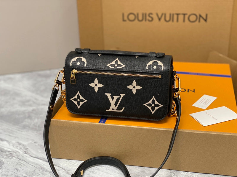 LOV - Luxurious Totes - 042