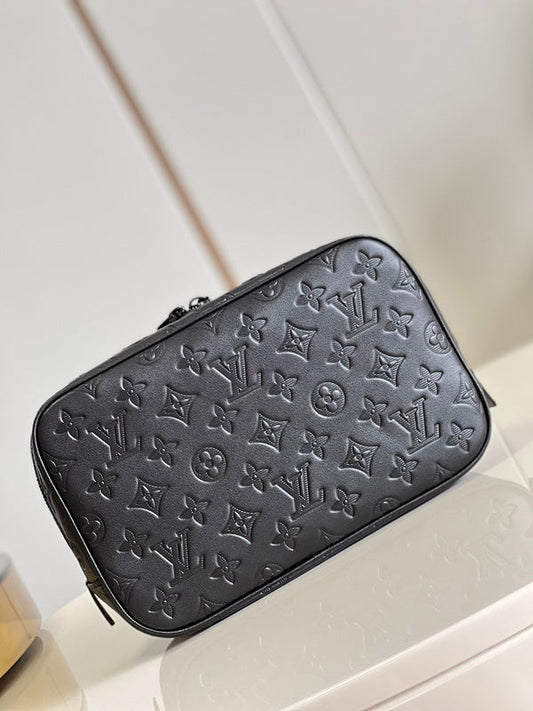 LOV - Luxurious Totes - 1084