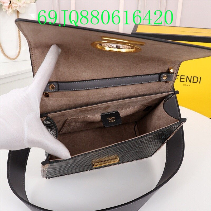 GC - Shoulder - 2890