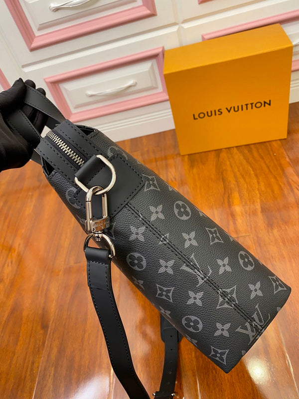 LOV - Luxurious Totes - 2627