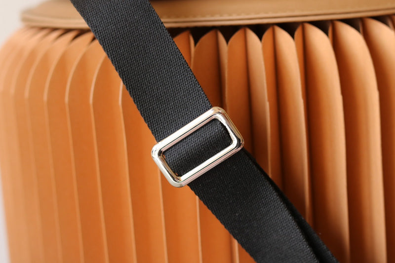 LOV - Luxurious Totes - 2046
