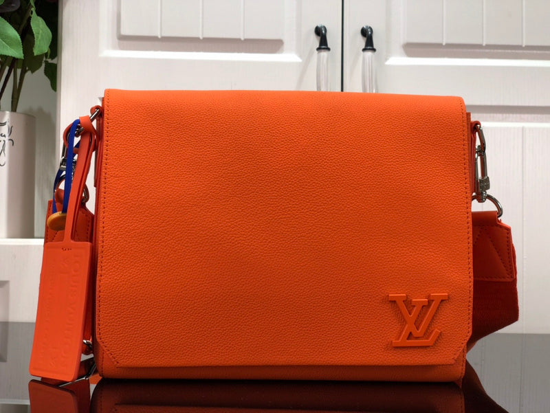 LOV - Luxurious Totes - 1815