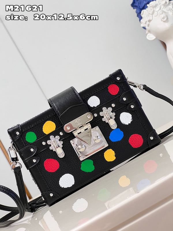 LOV - Luxurious Totes - 244