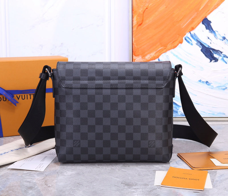 LOV - Luxurious Totes - 1973