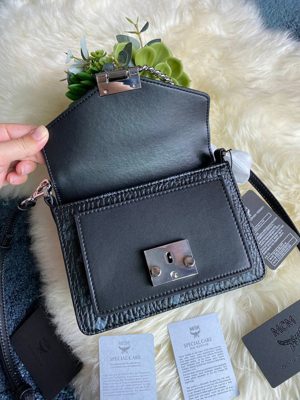 Luxurious Totes - Latest - 7900