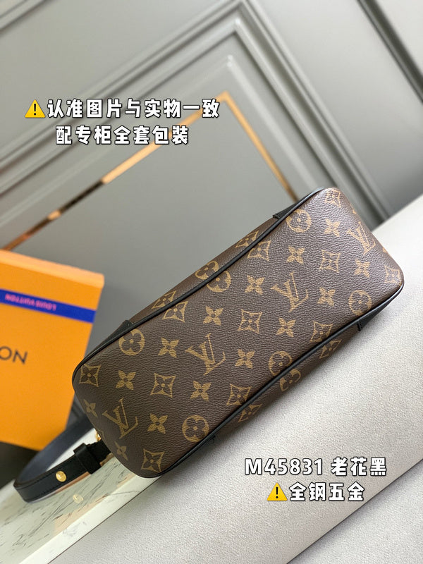 LOV - Luxurious Totes - 1702