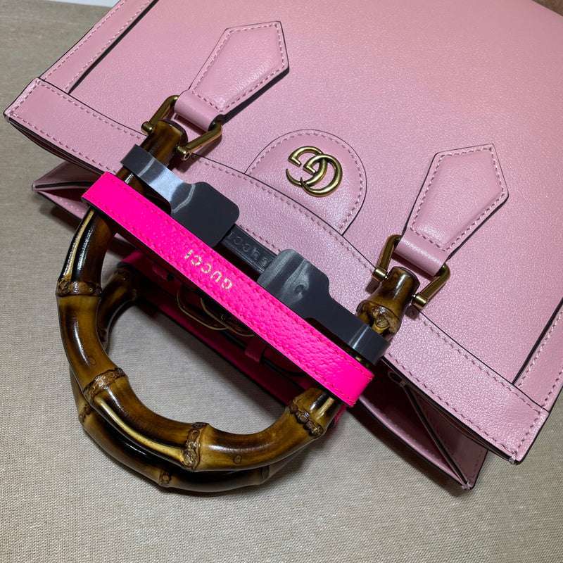 GUI - Luxurious Totes - 400