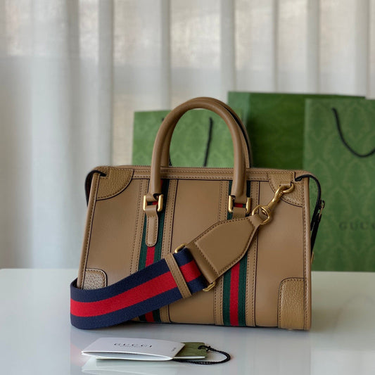 GUI - Luxurious Totes - 616