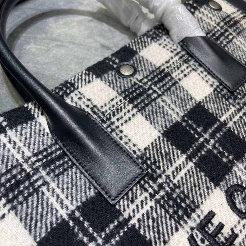 Luxurious Totes - Latest - 8482