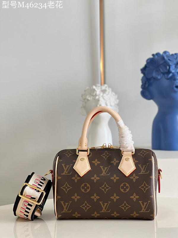 LOV - Luxurious Totes - 1327