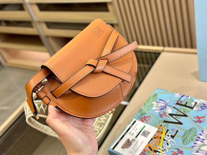 Luxurious Totes - LW-CH Bags - 010