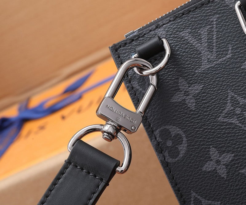 LOV - Luxurious Totes - 1375
