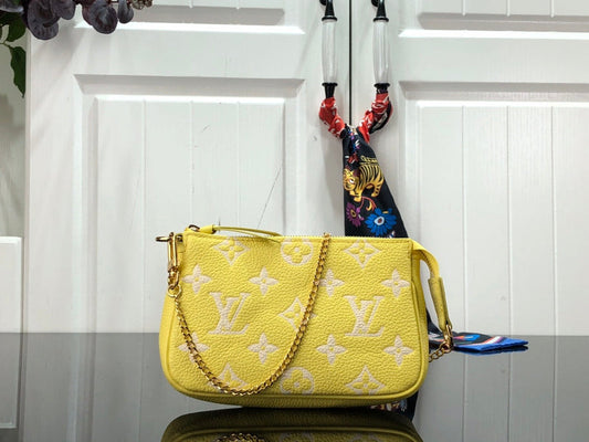 LOV - Luxurious Totes - 1772