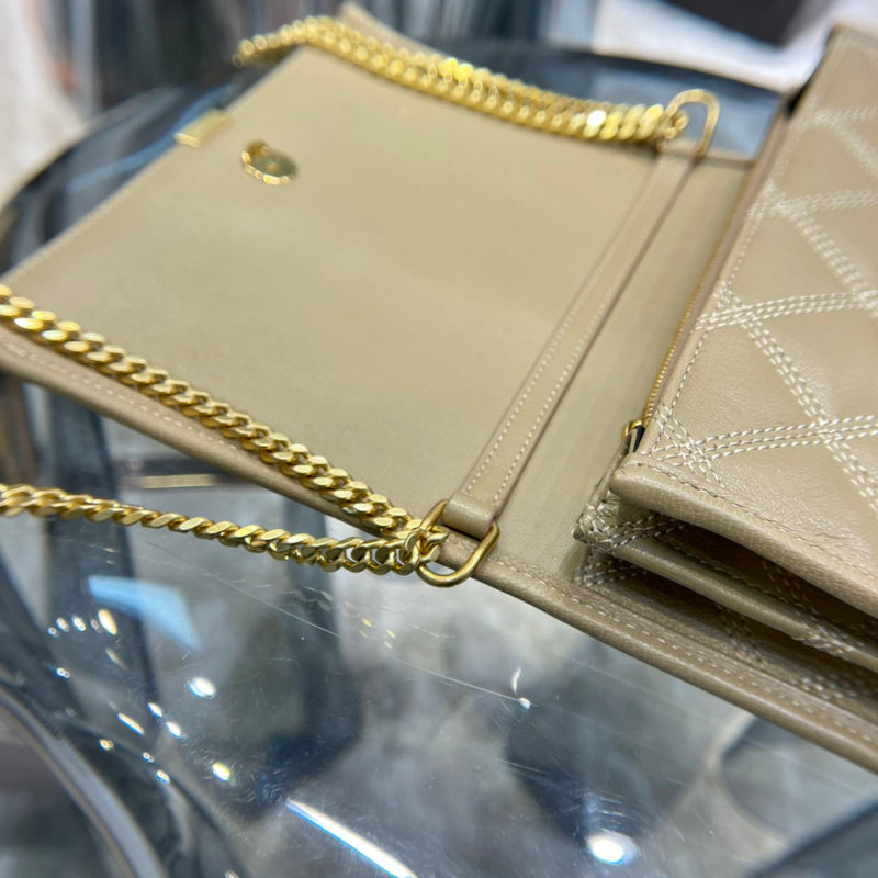 Luxurious Totes - Latest - 8401