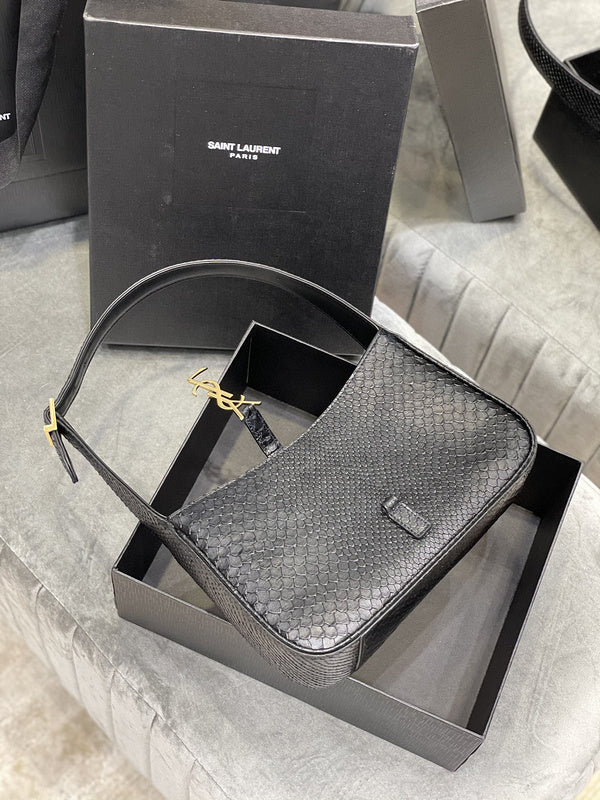 Luxurious Totes - Latest - 8832