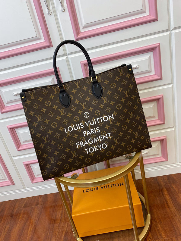 LOV - Luxurious Totes - 2662