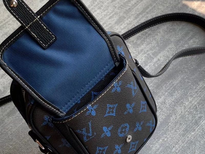 LOV - Luxurious Totes - 1108