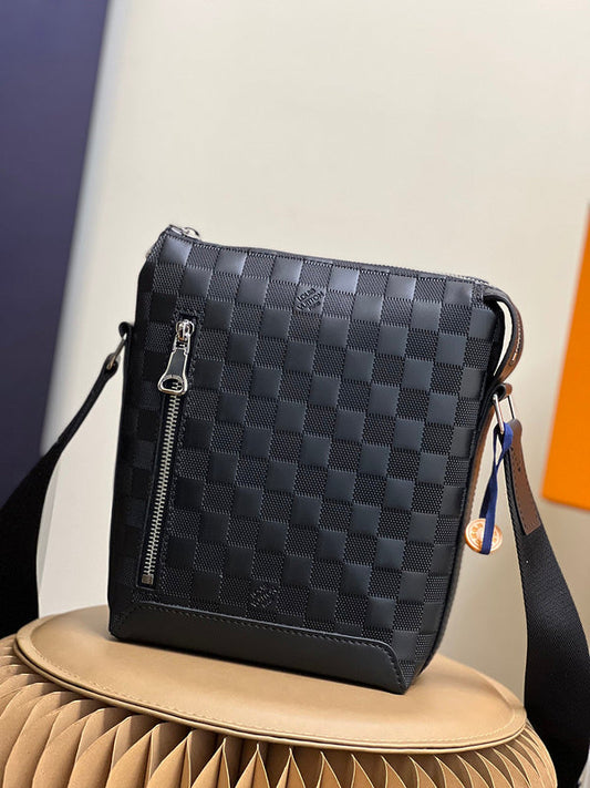 LOV - Luxurious Totes - 997